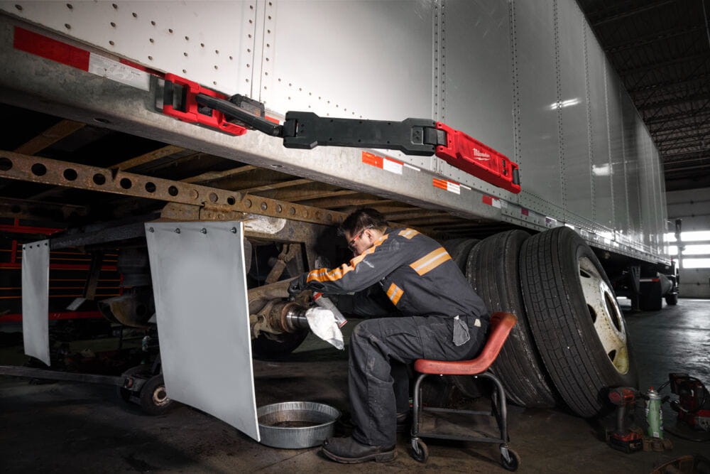 Lampa-obszarowa-na-ramieniu-przegubowym-2500lm-M18 ABL-0 -4933498147-Milwaukee.jpg