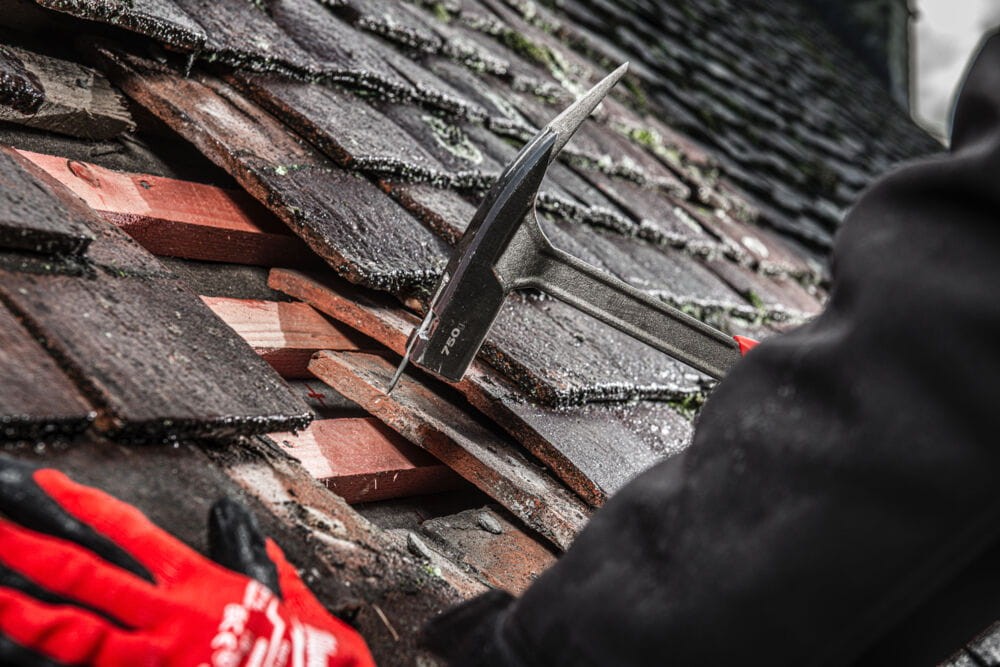 Młotek dekarski 600g Milwaukee 4932493654.jpg