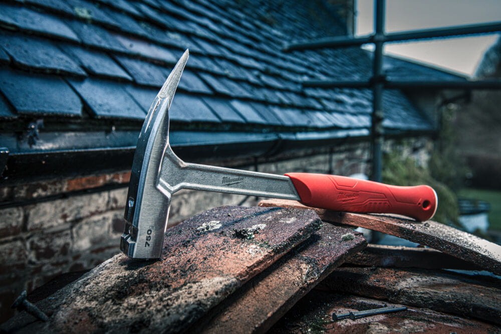 Młotek dekarski 750g Milwaukee 4932493655.jpg