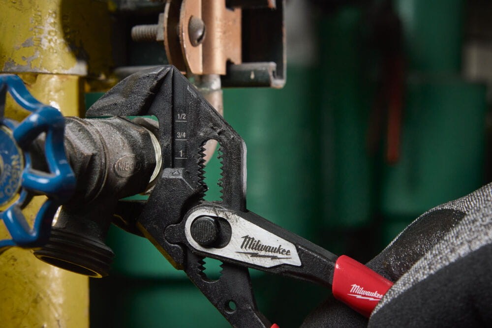 Szczypce nastawne płaskie 180mm Milwaukee 4932501149.jpg