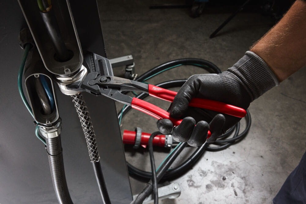 Szczypce nastawne 250mm Milwaukee 4932501150.jpg