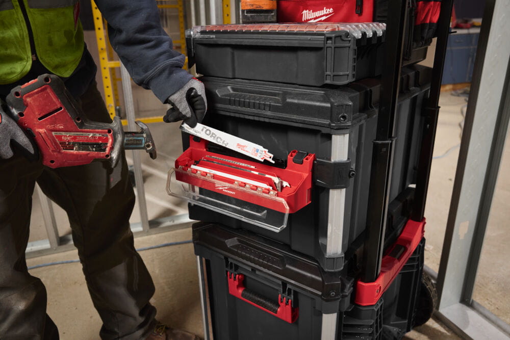 Boczny uchwyt na akcesoria Packout Milwaukee 4932500150.jpg