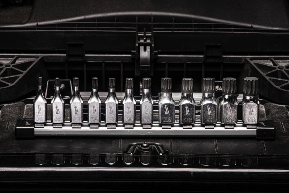 Zestaw nasadek wielowypustowych 3/8" M4-M18 12 szt. Milwaukee 4932500433.jpg