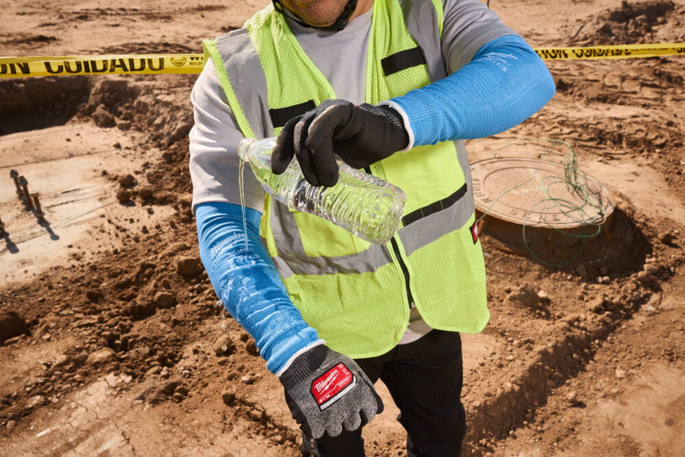 Rękaw chłodzący odporny na przecięcia Milwaukee 4932500789.jpg