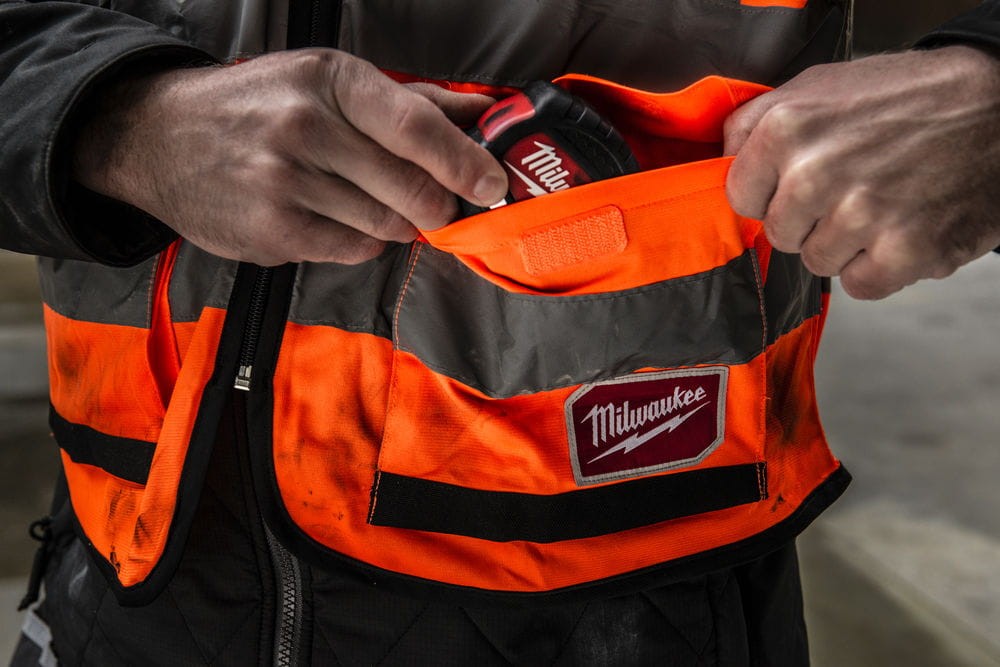 kamizelka-o-intensywnej-widzialnosci-premium-pomaranczowa-2xl-3xl-4932471900-Milwaukee4.jpg